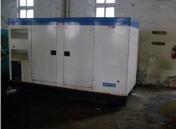 信阳二手康明斯150kw大型柴油发电机组