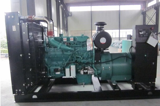 信阳二手常柴300kw大型柴油发电机组